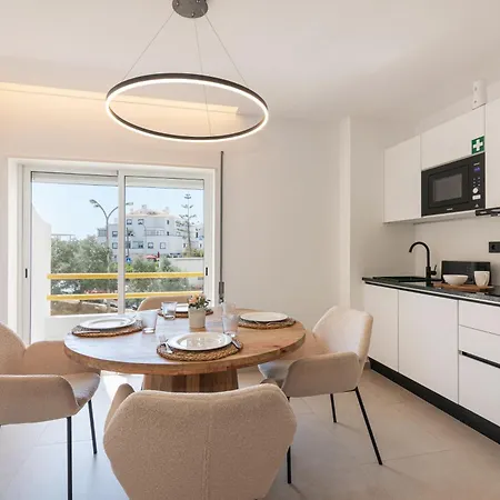 Em - Com Piscina Albufeira