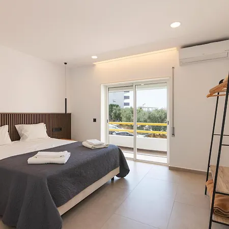 Em - Com Piscina Albufeira